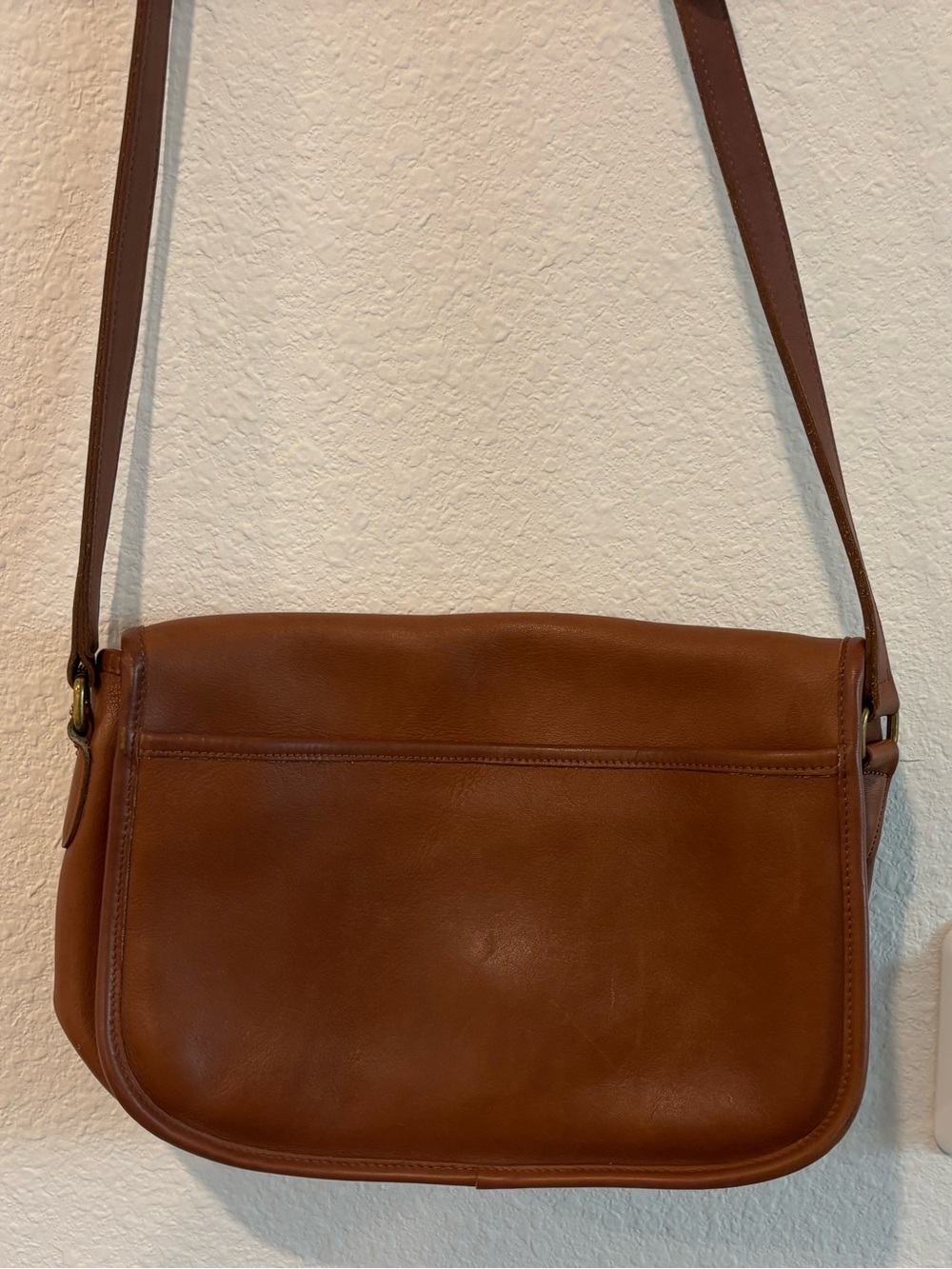 Vintage Coach Brown Leather Crossbody Bag with Turn-Lock - Picture 5 of 7
